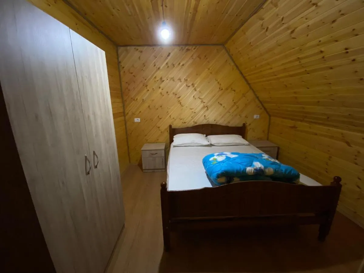 Bujtina Vellezerit Grrela Hotel Theth Guest house