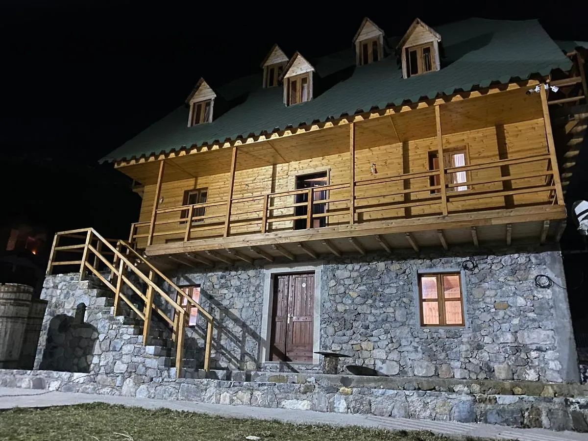 Bujtina Vellezerit Grrela Hotel Theth Albania