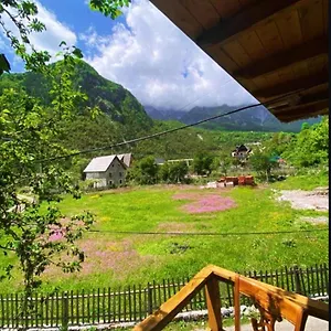 Pensión Mikel Center, Theth