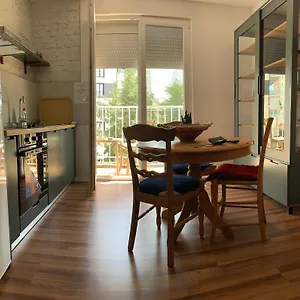 gencis-apartments.hotels-in-tirana.com/